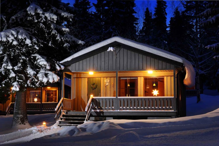 Aurora glamping holiday Brändon bungalows exterior, Highlights Swedish Lapland