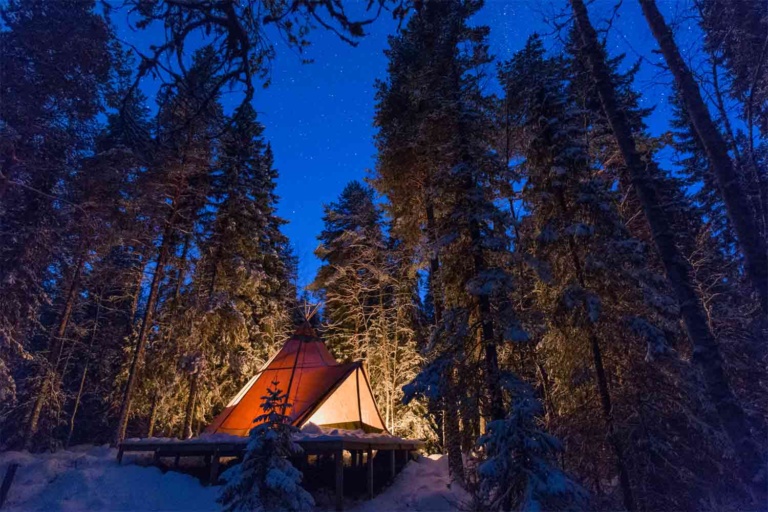 Aurora glamping holiday Aurora Safari Camp Lavvu