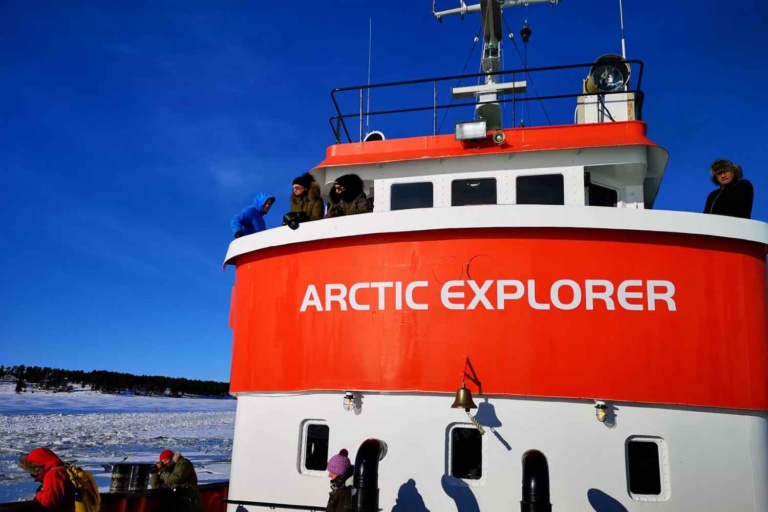 Icebreaker tour Luleå Winter Break, Northern Lights City Break Luleå, Swedish Lapland Winter Holiday