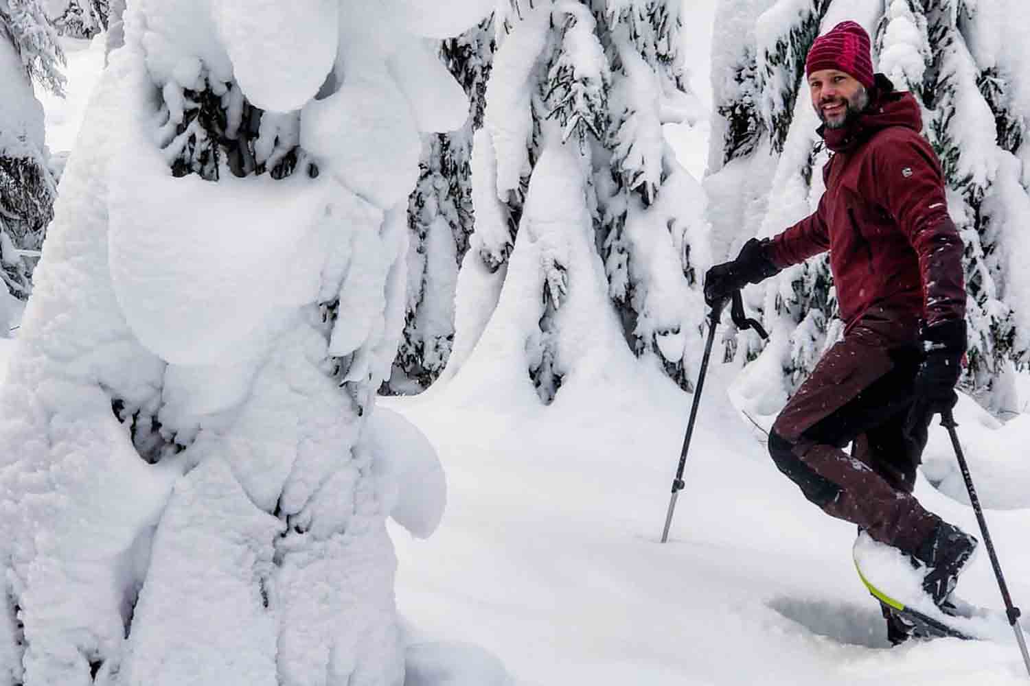 Snowshoe-walking-Lulea