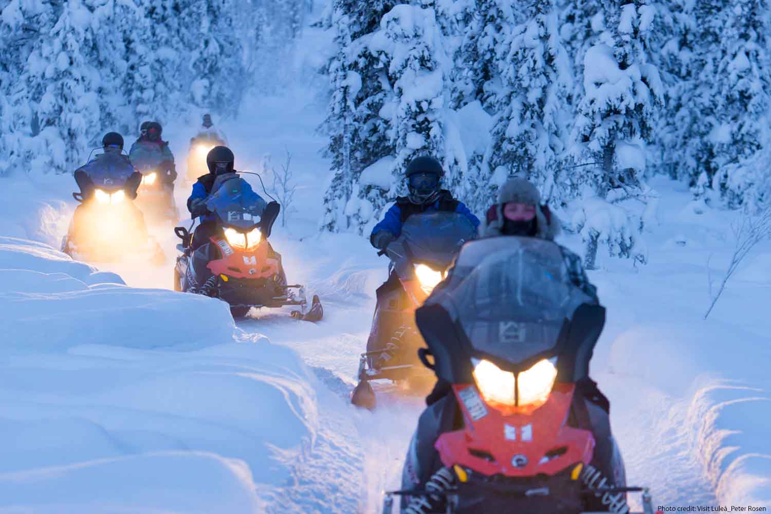 Norhtern Lights Snowmobile Lulea