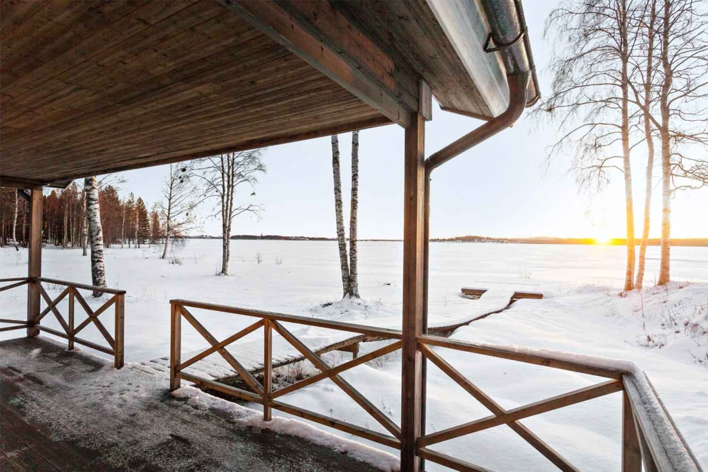 Beachfront Cabin Swedish Lapland Winter Holiday
