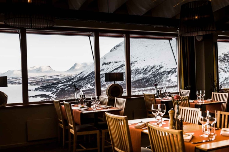 Arctic-Sweden-Skiing-holiday-bjorkliden-restaurant