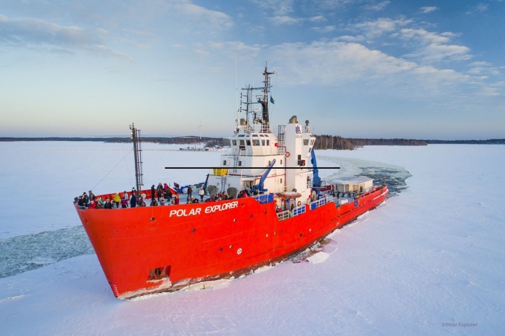 Polar-Explorer-Icebreaker-Cruise-©Polar-Explorer-Santa-Claus-Village